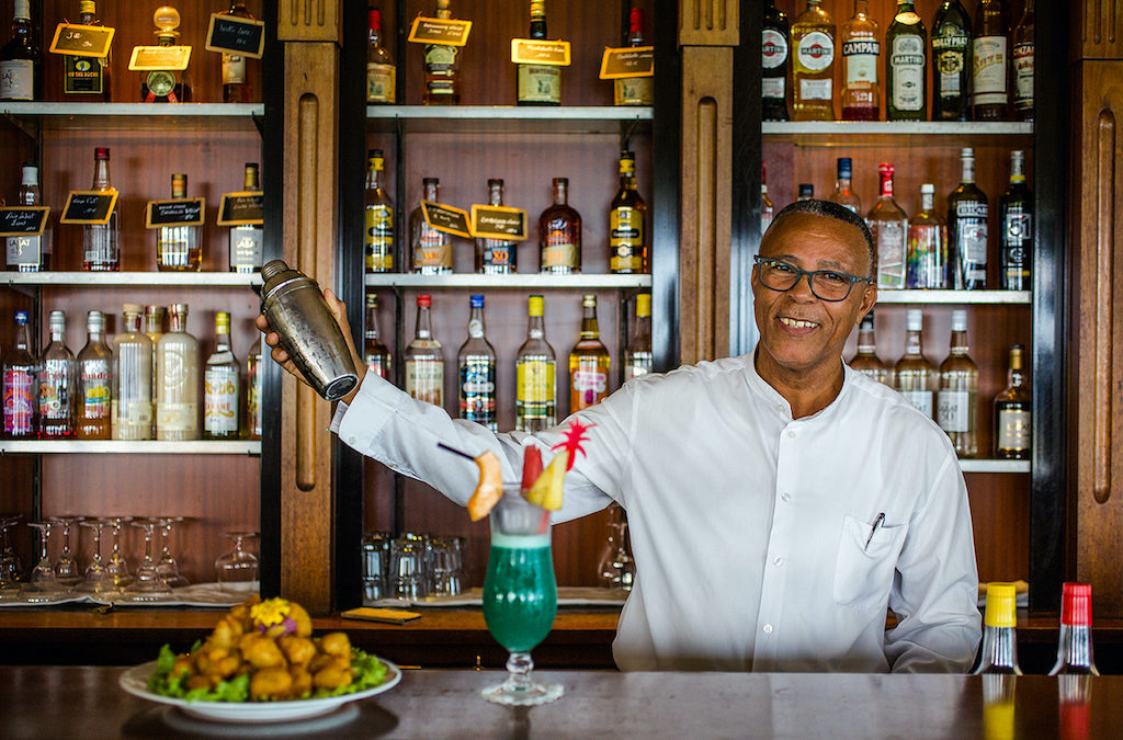 Au bar de l’Auberge de la Vieille Tour, alliance parfaite de tradition et d’inventivité